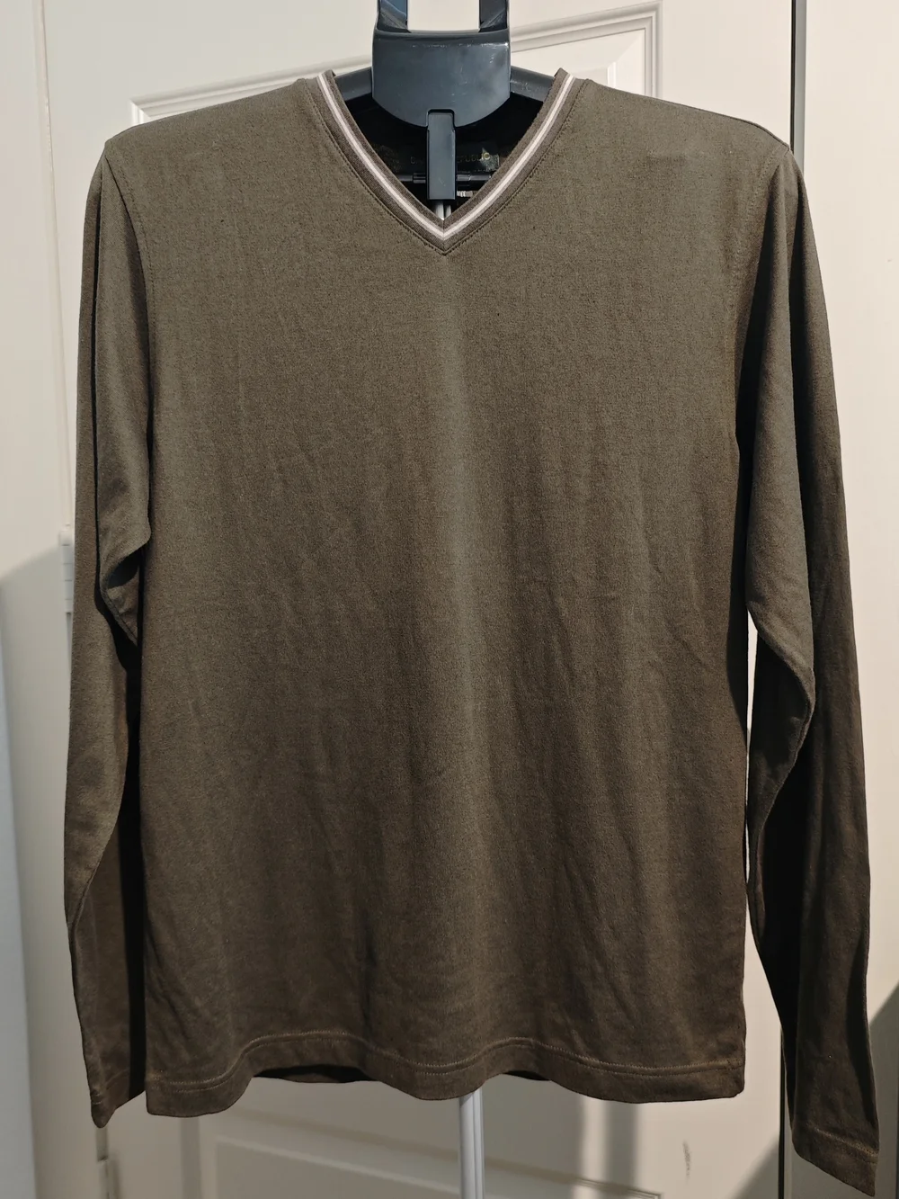 Banana Republic Men's Long Sleeve V‑Neck Shirt in Olive Brown Size M